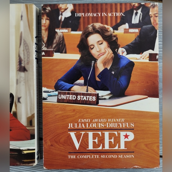VEEP - Seasons 1 & 2 - DVD - HBO - Picture 4 of 16